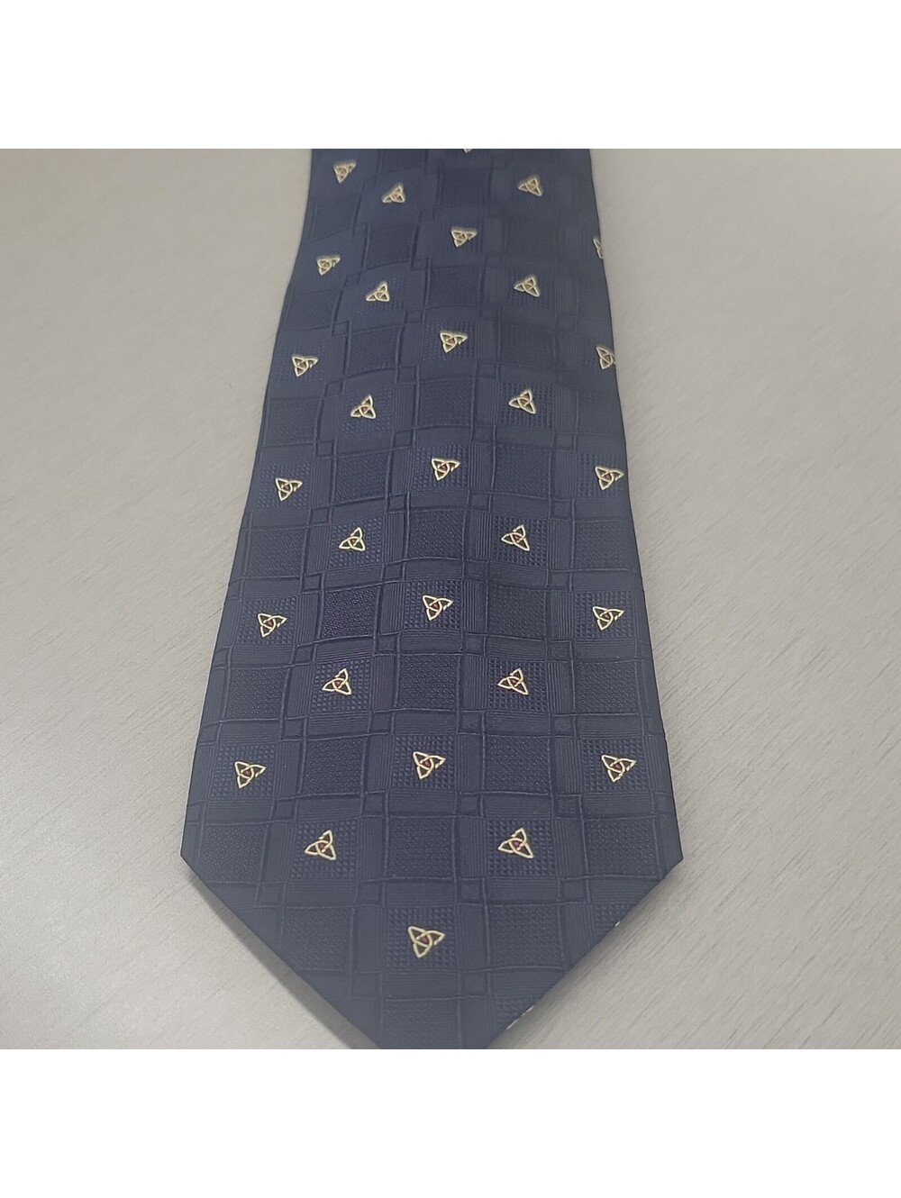Patrick Francis Men's Navy/Gold Geometric Irish Silk Woven Pointed Tie